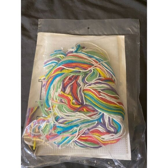 Needlecraft Ala Mode Vintage New Plastic Canvas Kit Cottages Houses Set of 6 NIP - Picture 3 of 3